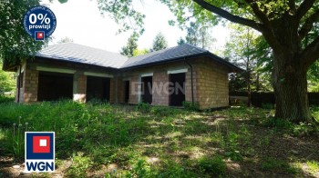 Dom na  sprzedaż Piotrków Trybunalski - Wierzeje, stan surowy otwarty.